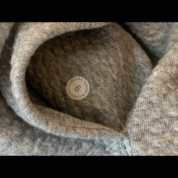 Lululemon Catch A Moment CrewHeathered Core Light Grey - Picture 7 of 7